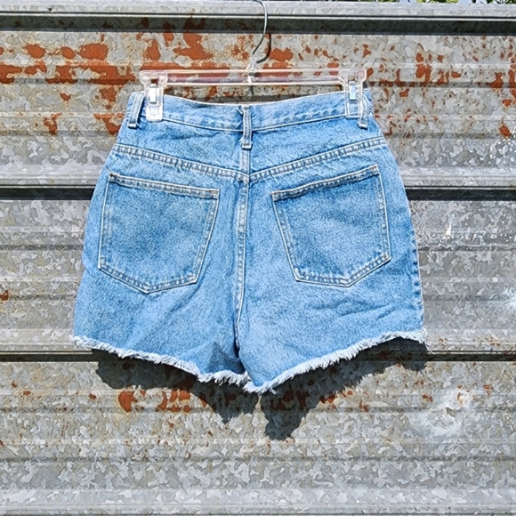 VINTAGE 90'S Denim Shorts - Picture 6 of 17